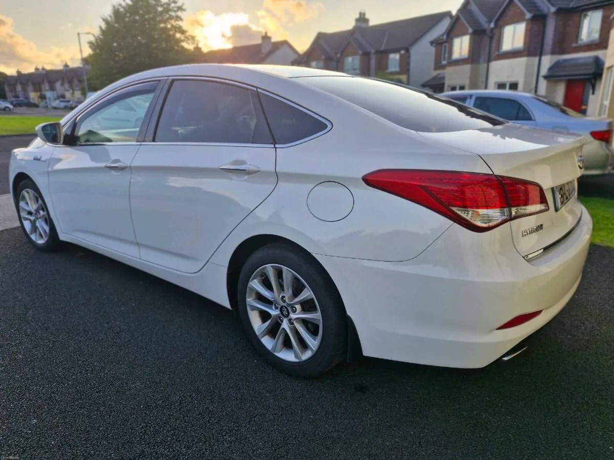Stunning White Hyundai i40 1.7 Diesel – Low Mileag - Image 3