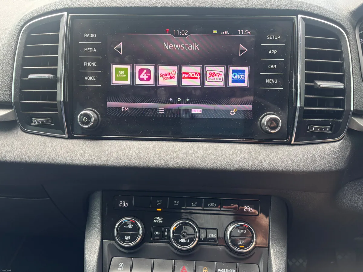 2018 SKODA KAROQ AMBITION 1.5 TSi 150 FSH LOW KM - Image 3