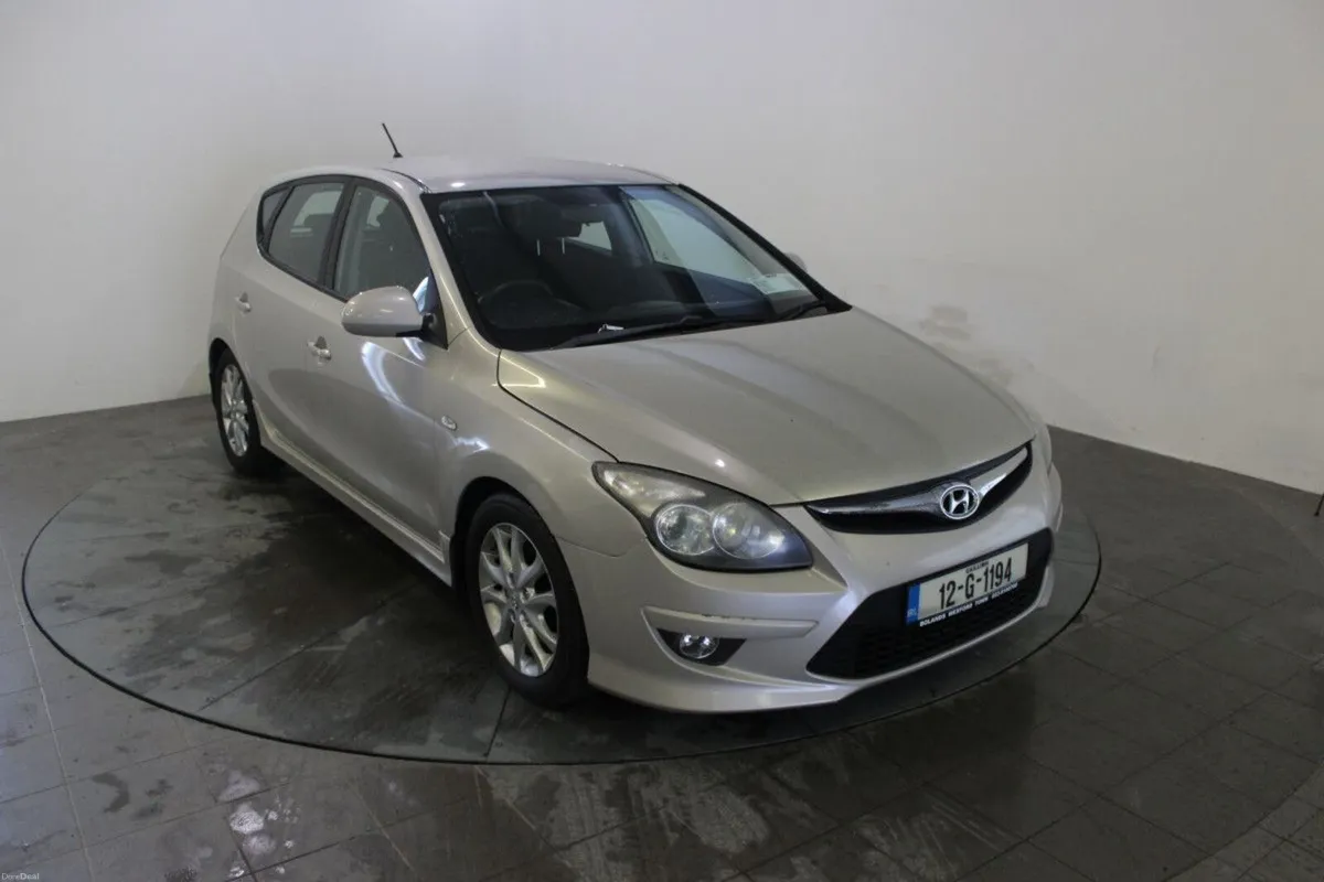 Hyundai i30 1.6 CRDi 90hp Deluxe Eco - TENDER 44 - - Image 1