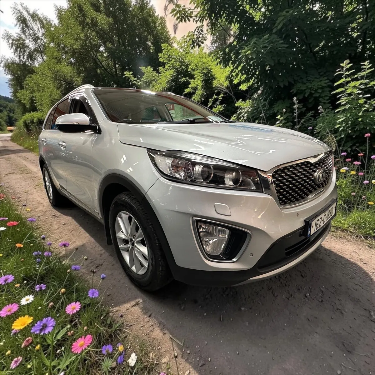 Kia Sorento Platinum 2WD Leather *Priced to Sell* - Image 1