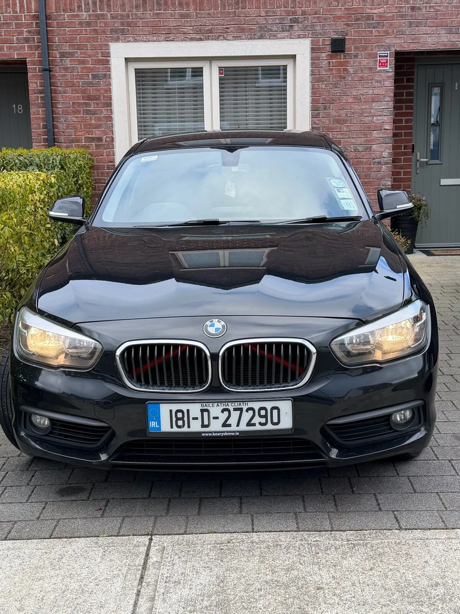 BMW 118i 2018 - Image 1