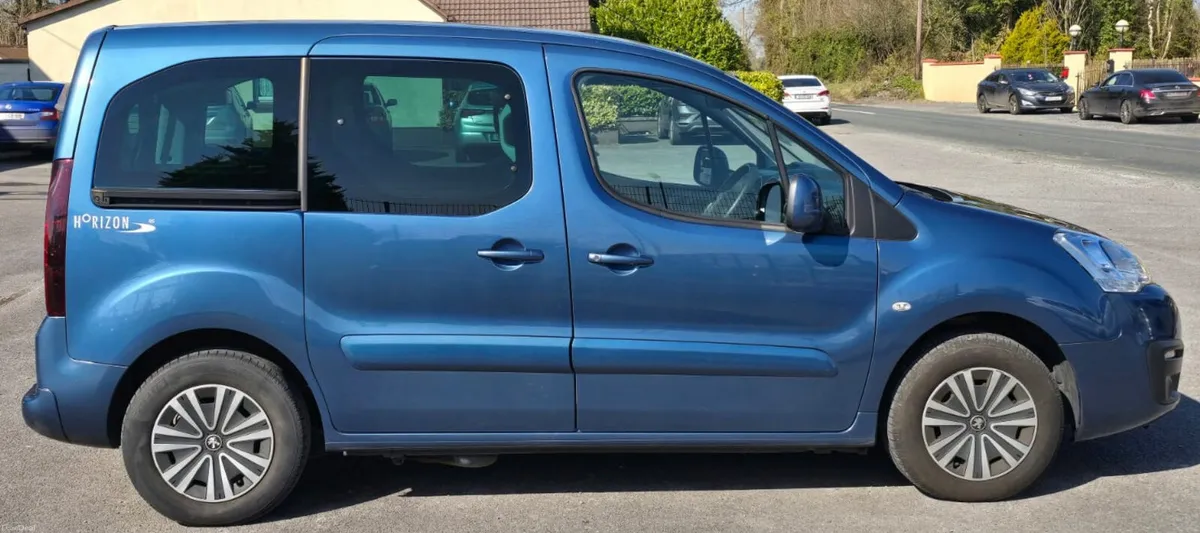 Wheelchair Car Peugeot Partner Horizon Tepee - Image 4