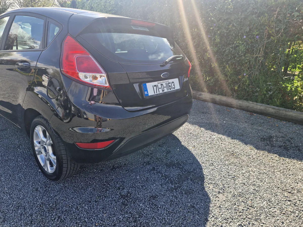 Ford Fiesta 1.25 Zetec 2017 - Image 3