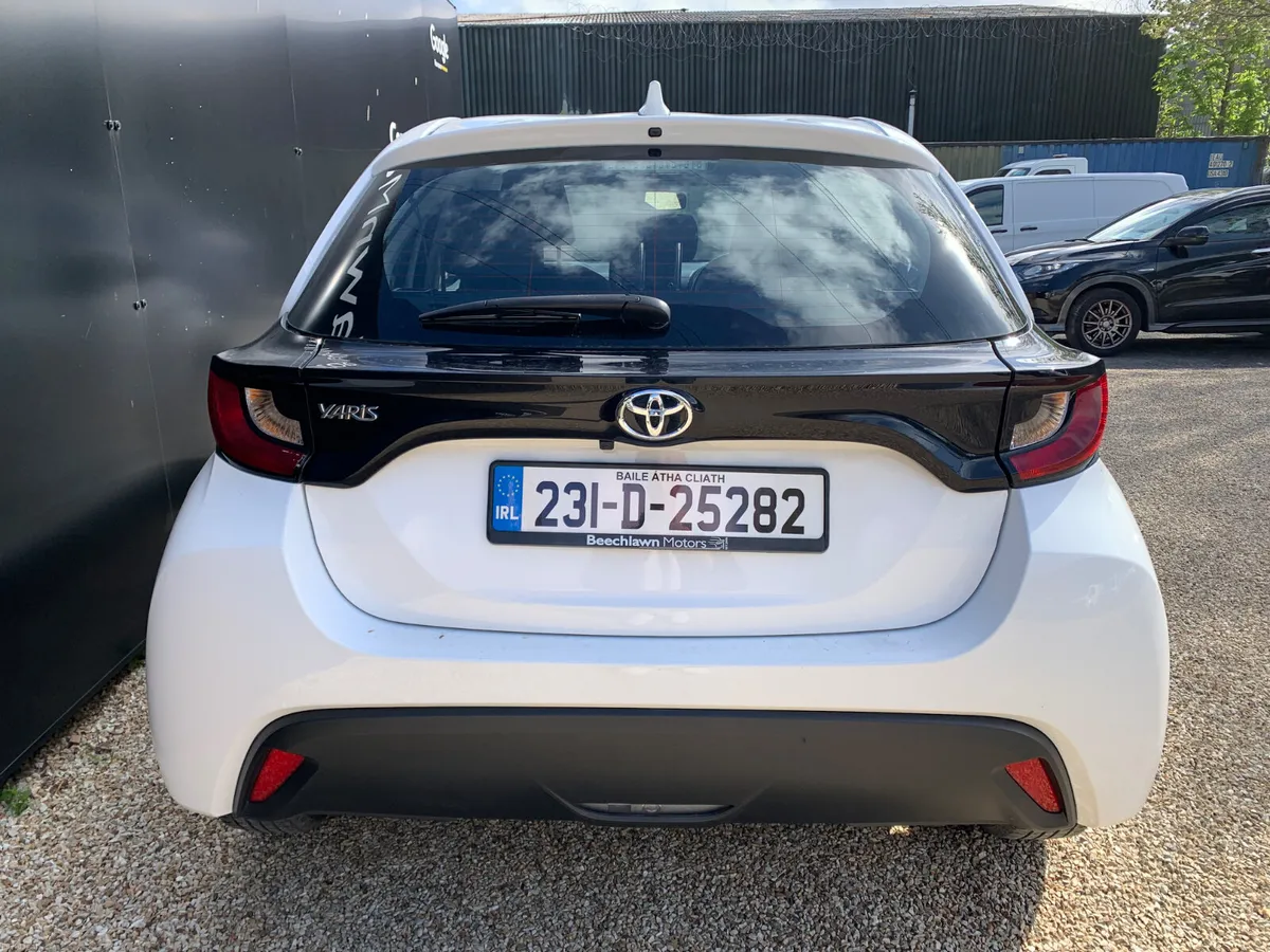 2023 TOYOTA YARIS 1.0 LUNA 5DR - Image 4