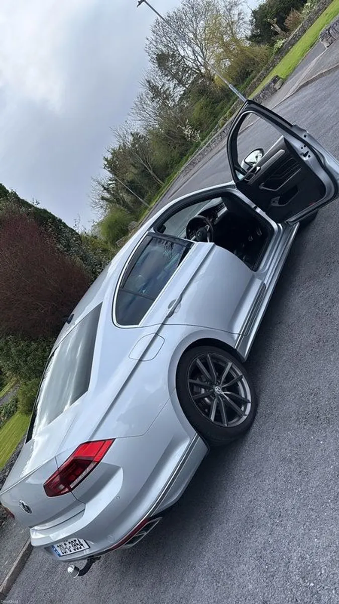 2020 Volkswagen Passat - Image 2