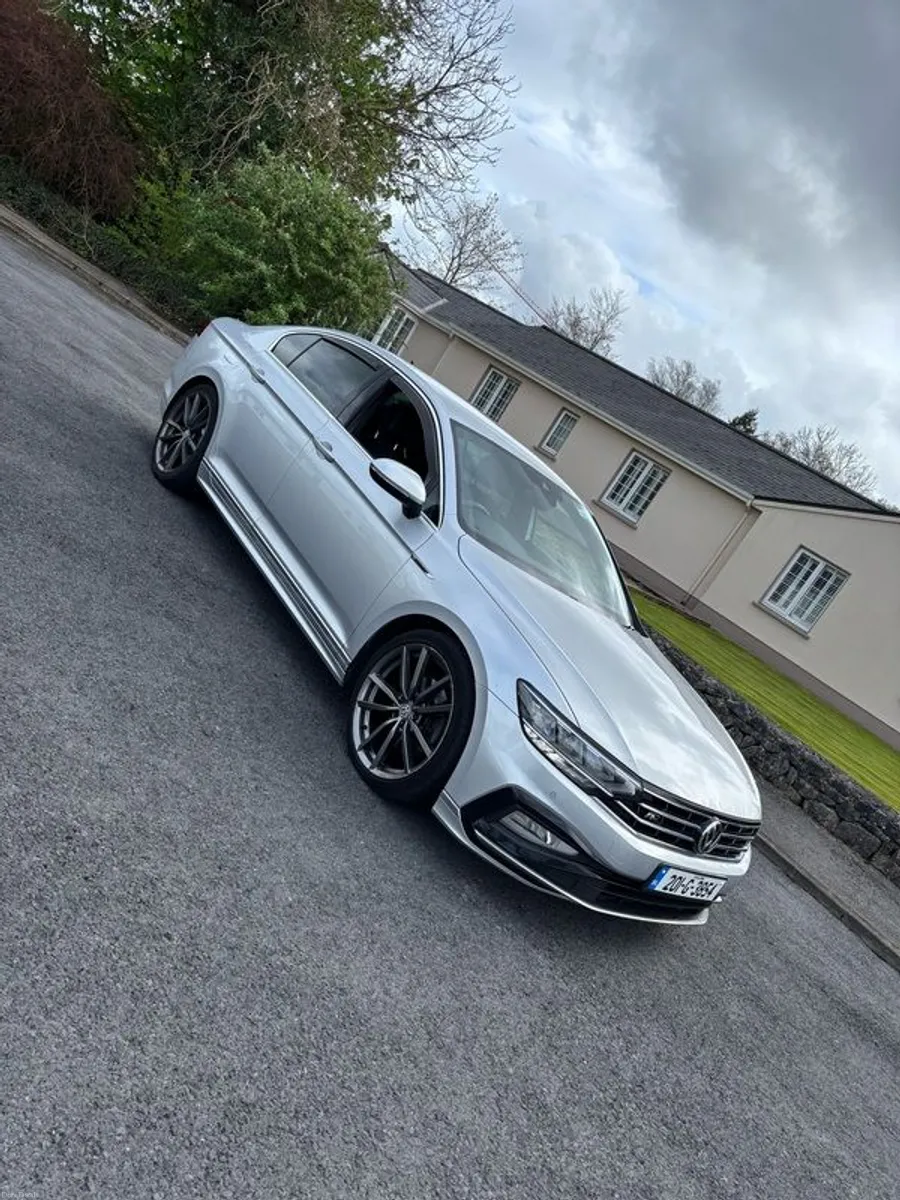 2020 Volkswagen Passat - Image 1