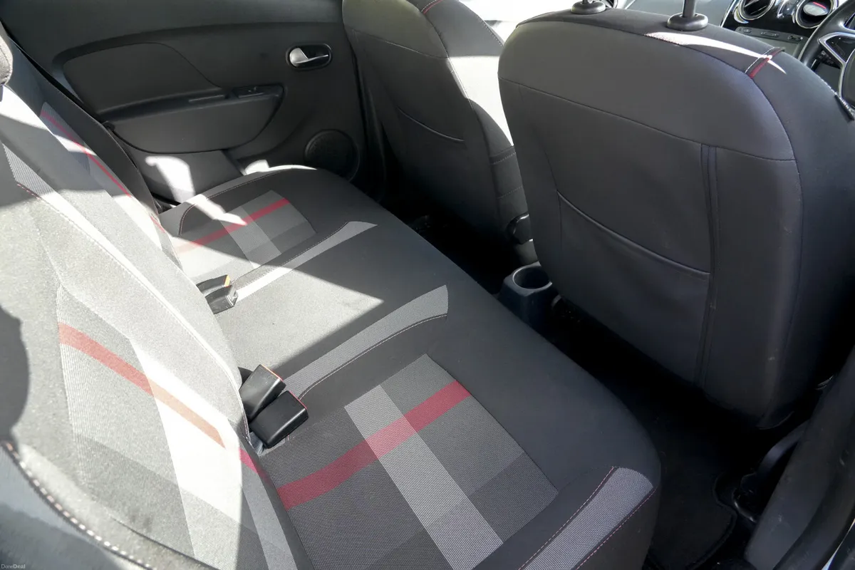 2019 Dacia Sandero TECHROAD 0.9 Petrol Manual - Image 2