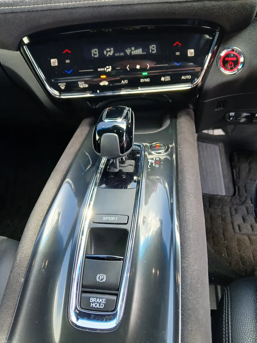 Honda Vezel 2019  RS Model - Image 4