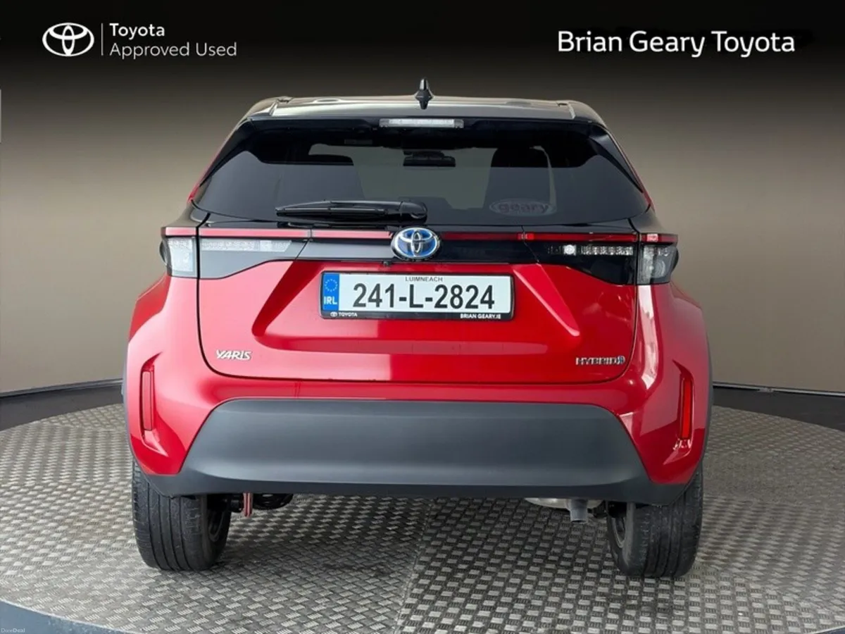 Toyota Yaris Cross HYBRID LUNA SPORT - Image 4