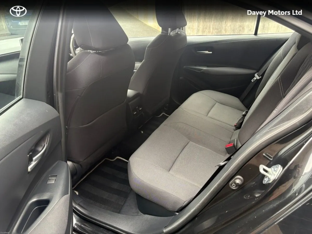 Toyota Corolla COROLLA HYBRID LUNA - Image 6