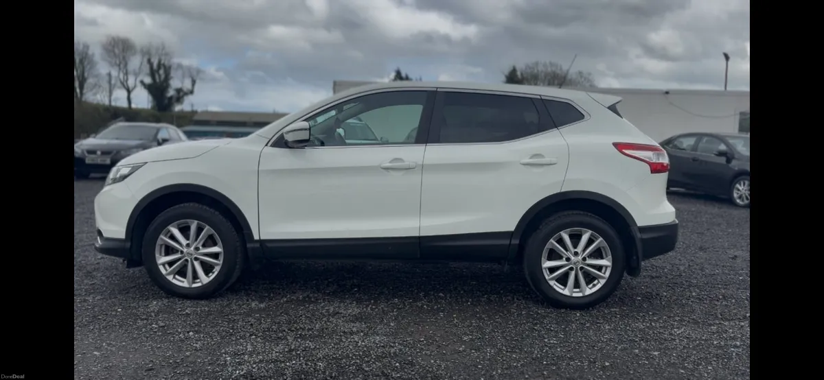Nissan Qashqai 2015 1.5 diesel tax & tested - Image 4
