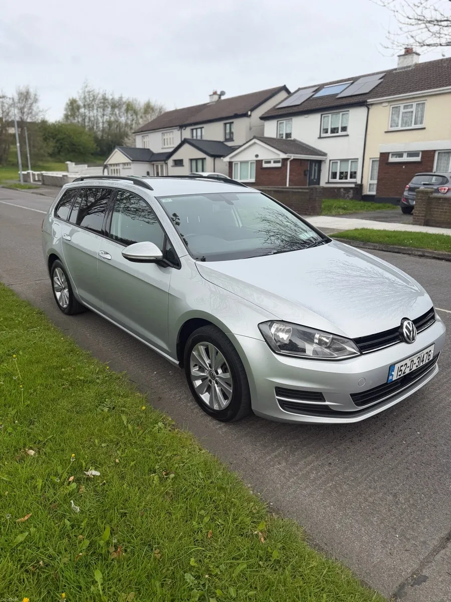 VW Golf estate - Image 2