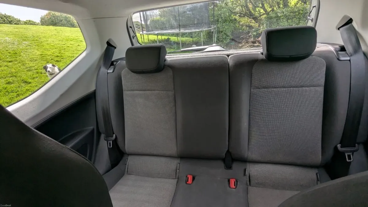 Volkswagen up! 1.0 75HP Man 3DR Michelin Tyres - Image 4