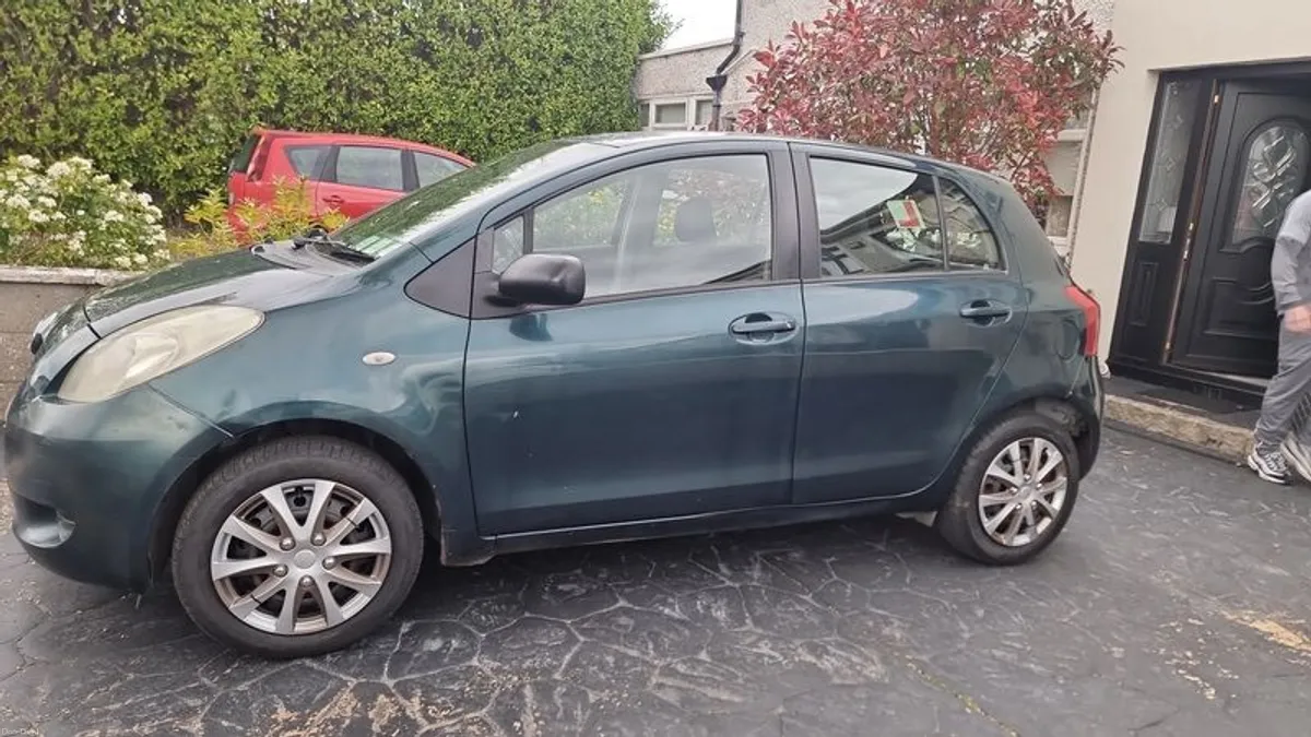 2006 Toyota Yaris - Image 2