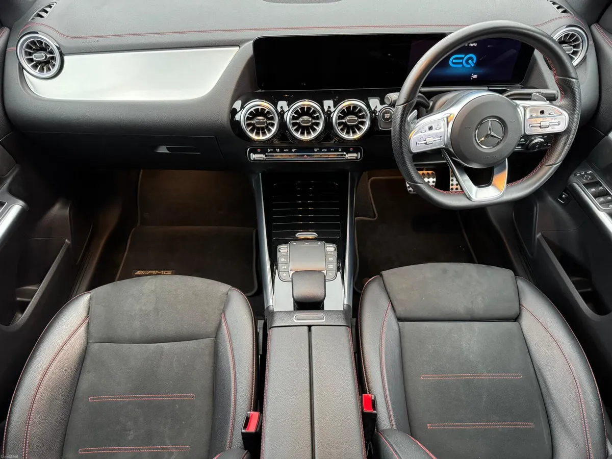 2022 Mercedes-Benz EQA 300 AMG LINE 4MATIC - Image 2