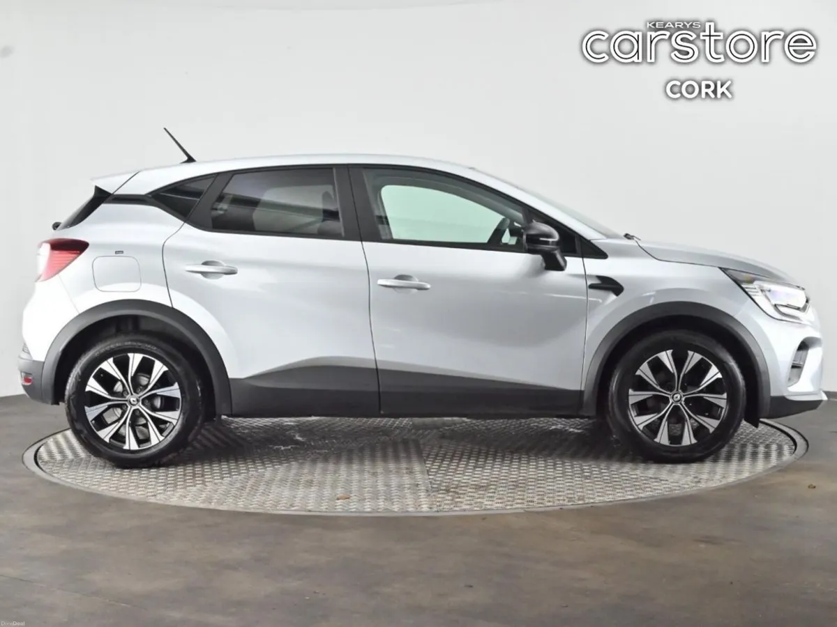 Renault Captur TCe 140 Auto Evolution - Image 2