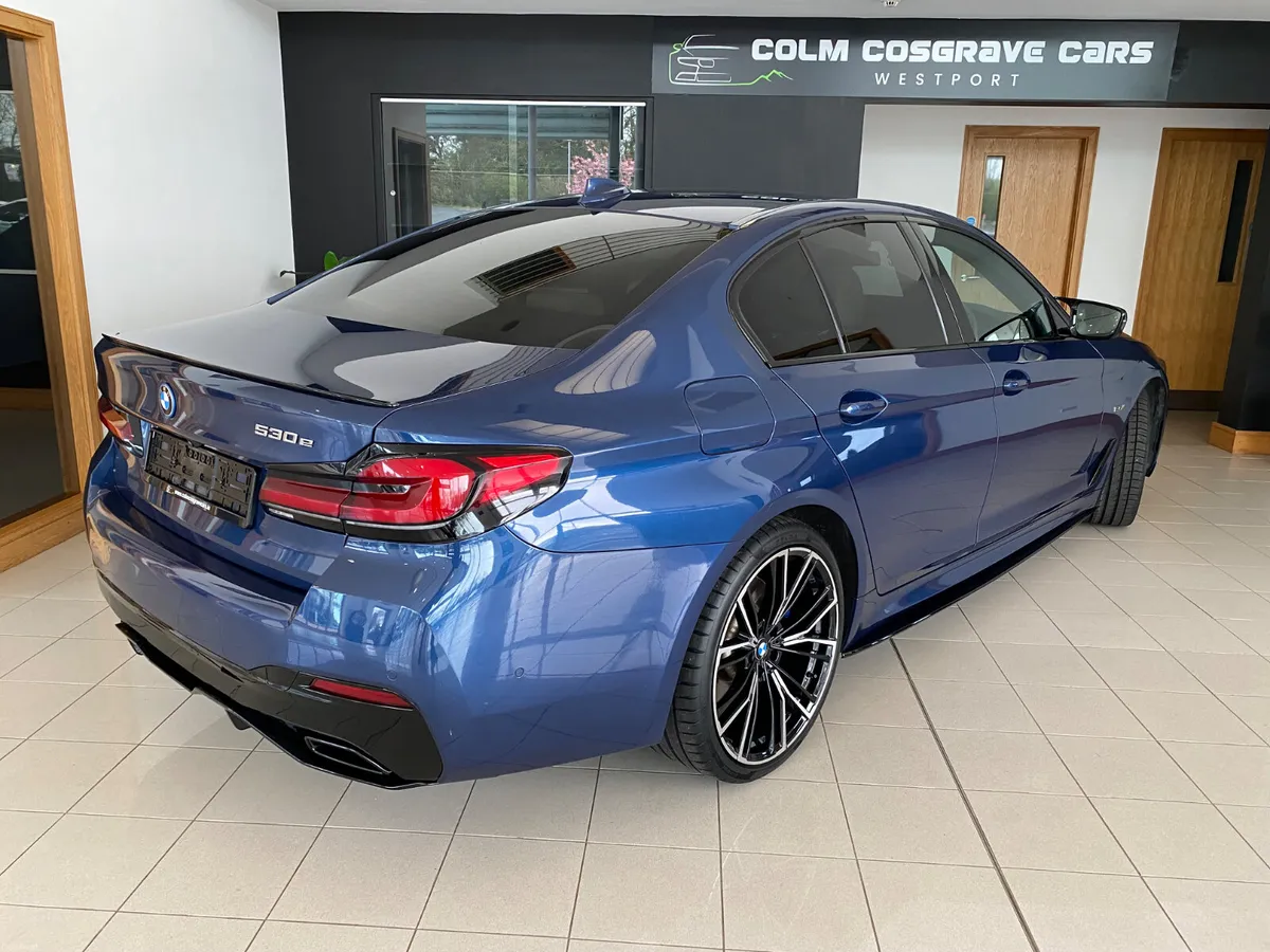 BMW 5-Series 2023 530e M sport Pro Pack - Image 4