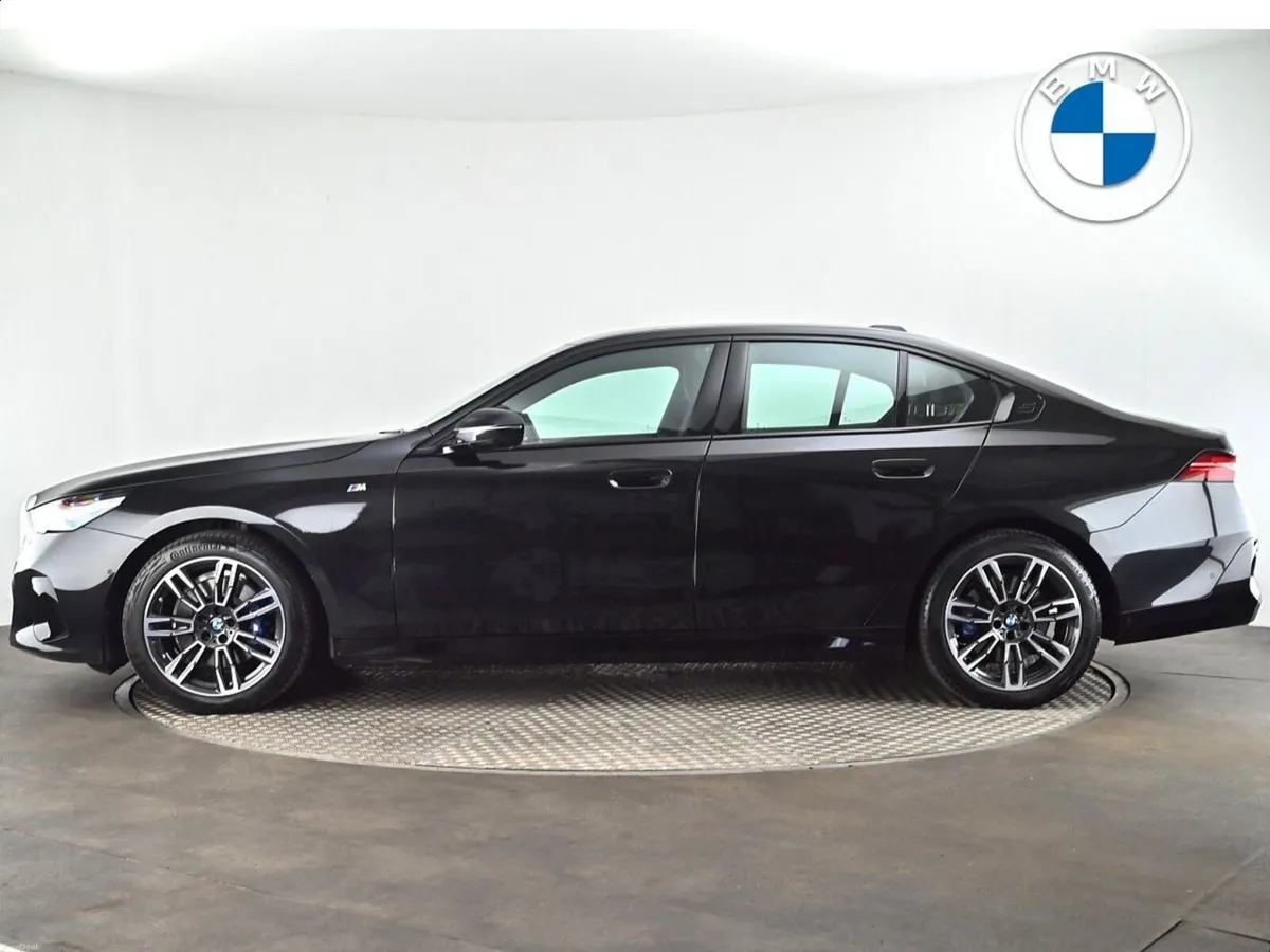 BMW 5-Series 520i M Sport Saloon - Image 3