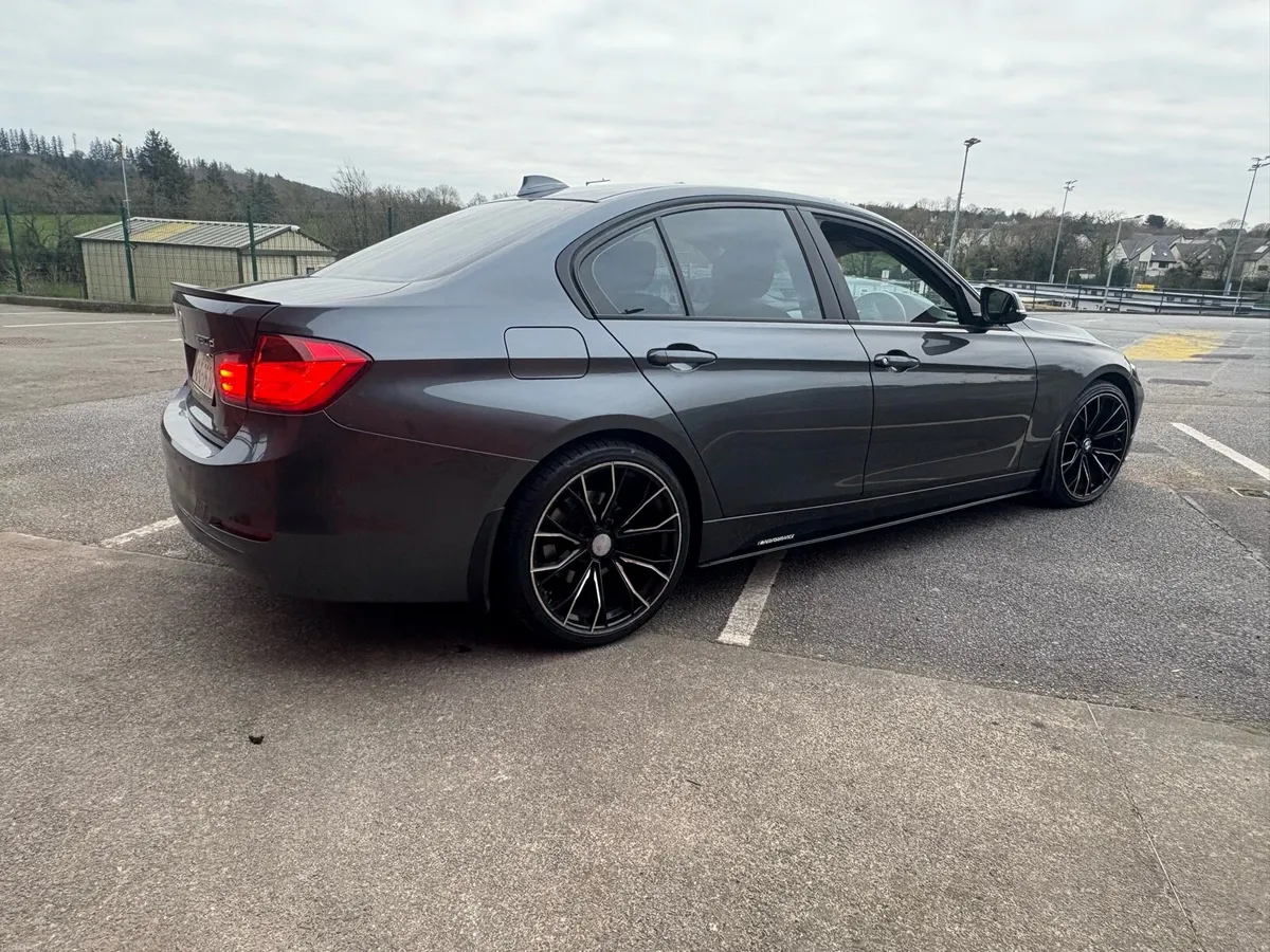 BMW 320d sport - Image 4