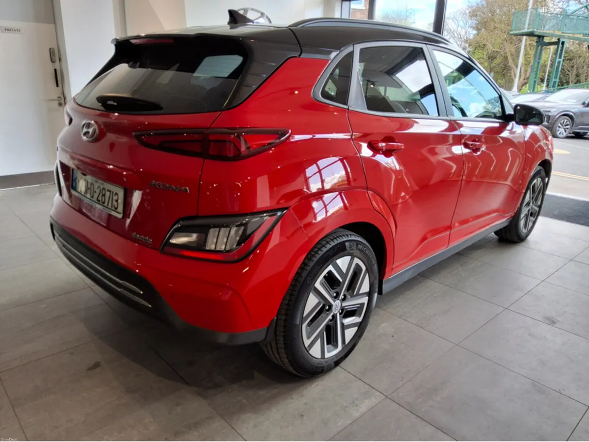 Hyundai KONA PREMIUM 64 kW - Two Tone - Large Batt - Image 2