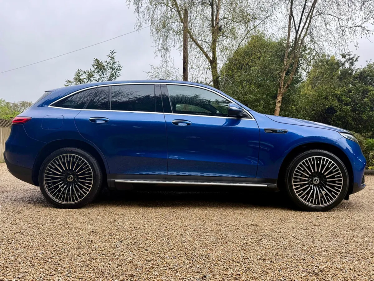 Mercedes-Benz EQC 400 AMG LINE PREMIUM 4MATIC - Image 4
