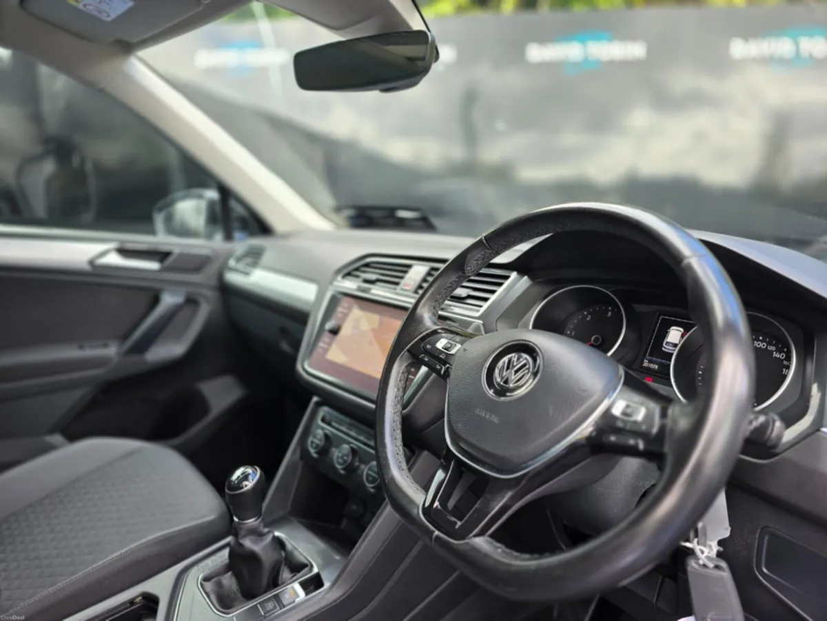 Volkswagen Tiguan CL 2.0 TDI 115HP MANUAL 6SPEED F - Image 2