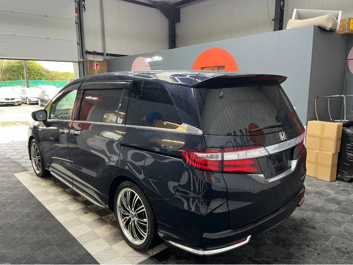 Honda Odyssey 2017 HONDA ODYSSEY HYBRID ABSOLUTE S - Image 4