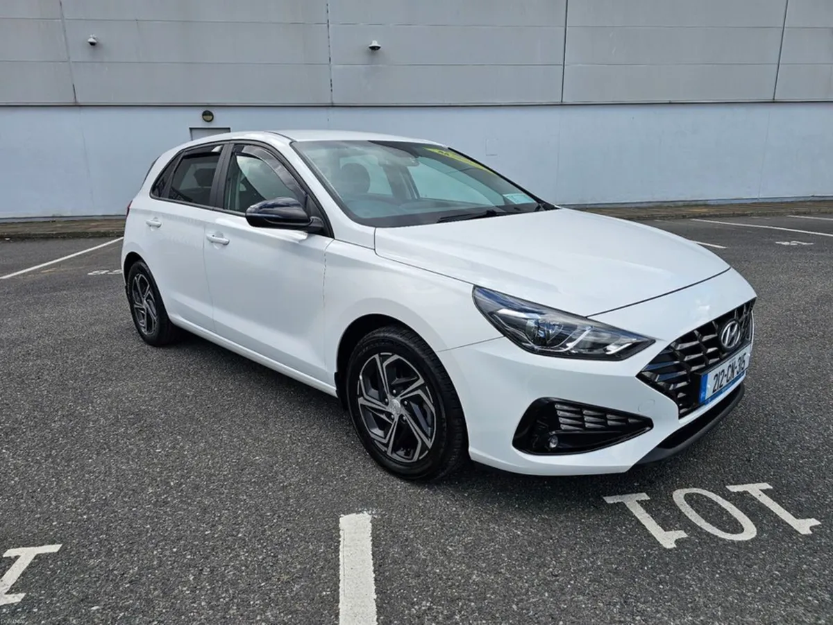 Hyundai i30 i 30 Deluxe 5DR - Image 3