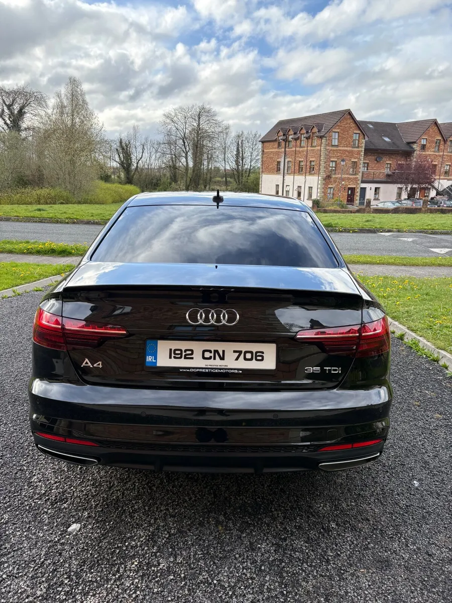 Audi A4 S-Line Black Edition - Image 4