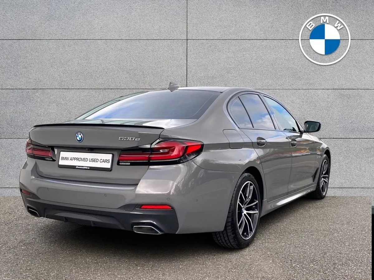 BMW 5-Series 530e M Sport Saloon - Image 3