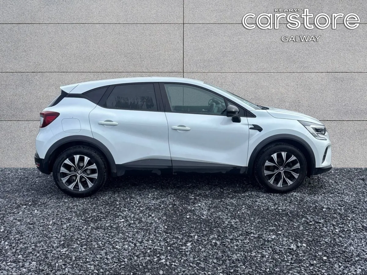 Renault Captur TCe 140 Auto Evolution - Image 2