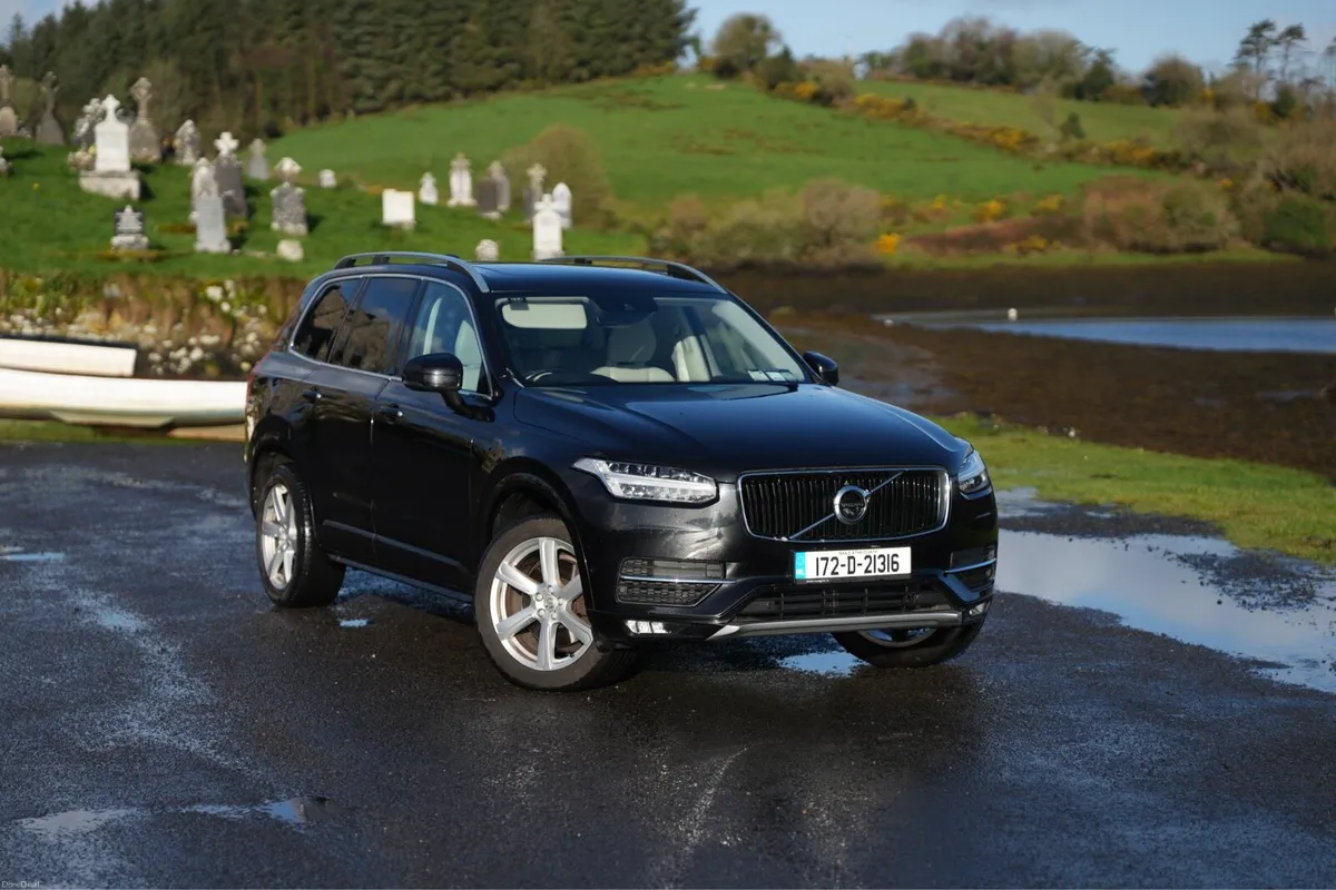 Volvo XC90 - Image 1