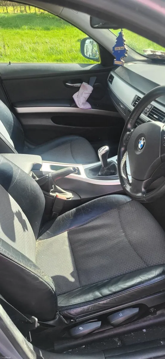 BMW 3-Series 2009 - Image 3