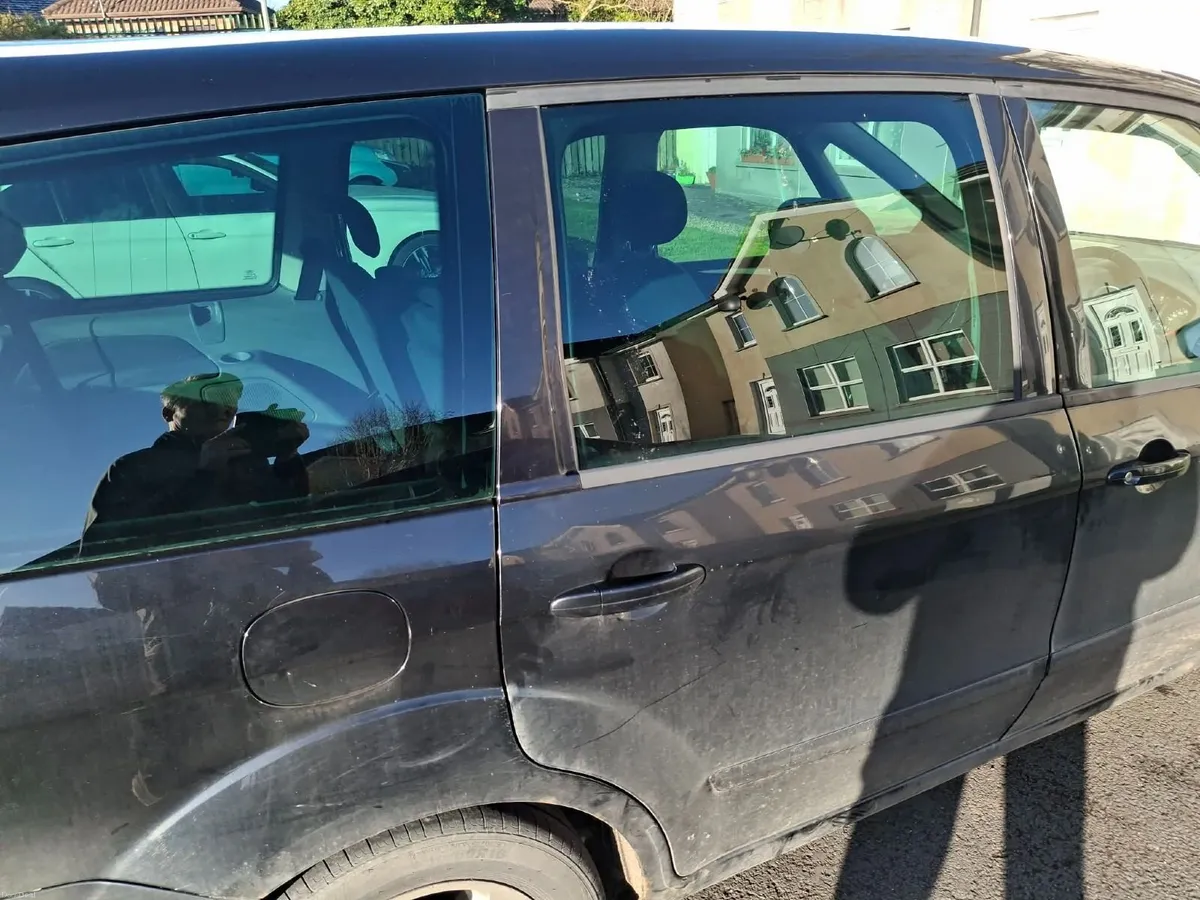 Ford Galaxy 2007 - Image 2