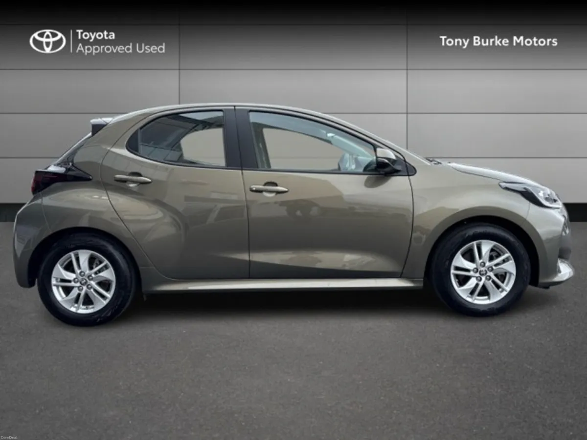 Toyota Yaris - Hybrid - New Generation - Luna Edit - Image 3