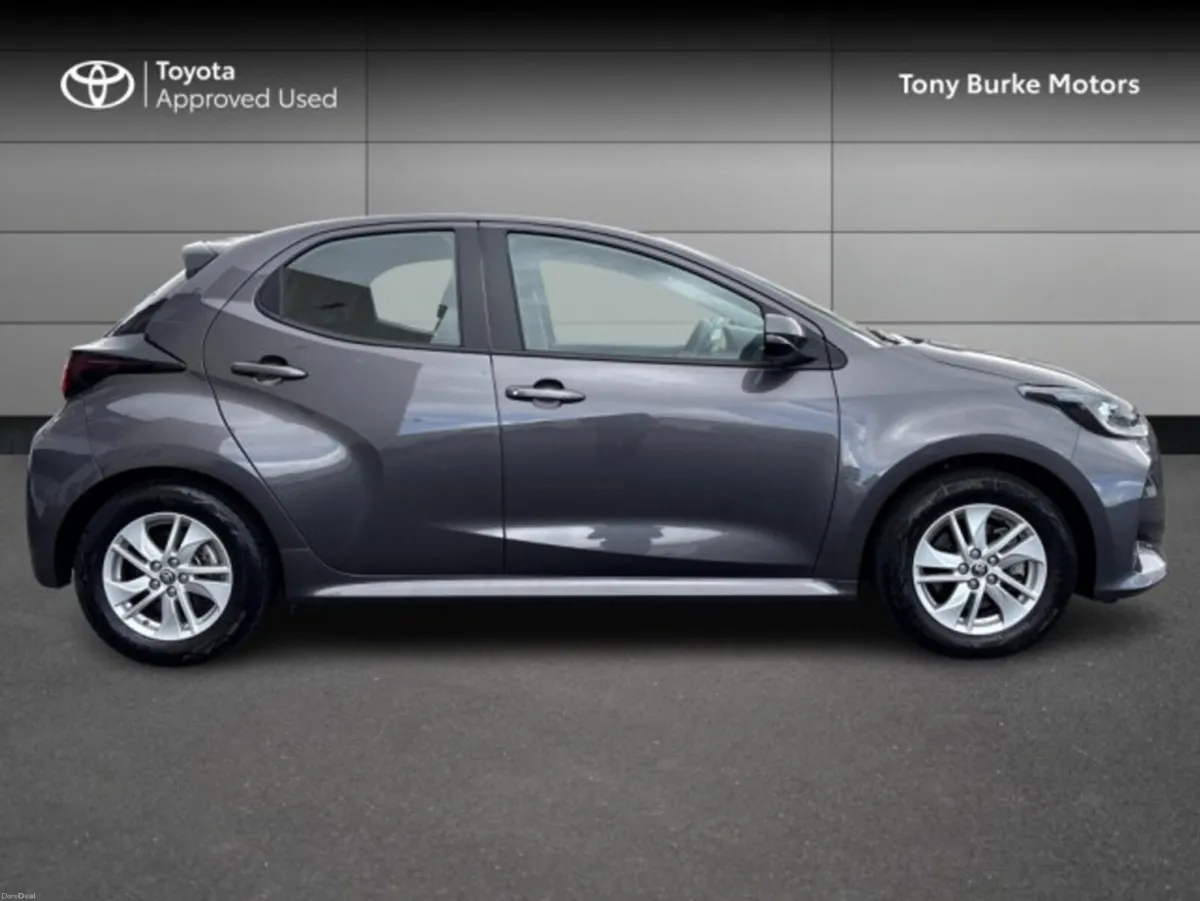 Toyota Yaris - Hybrid - New Generation - Luna Edit - Image 3