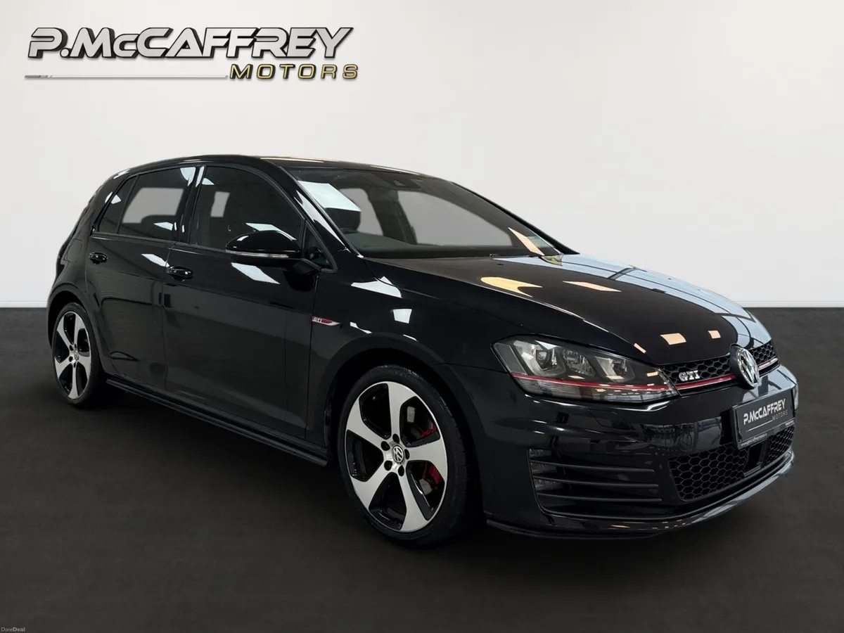 2015 Volkswagen Golf GTI 2.0 TSI DSG AUTO - Image 3