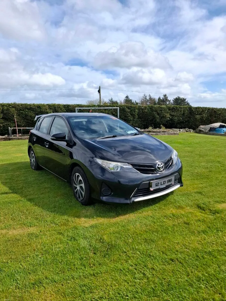 Toyota Auris 2012 D-4D - Image 1