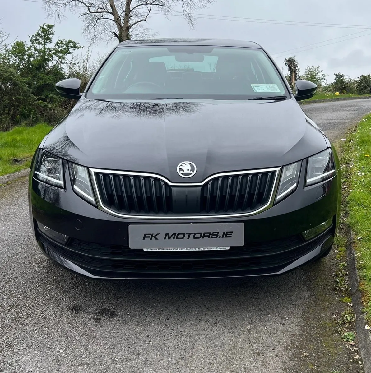 Skoda Octavia 2020 petrol manual only 13800km - Image 2