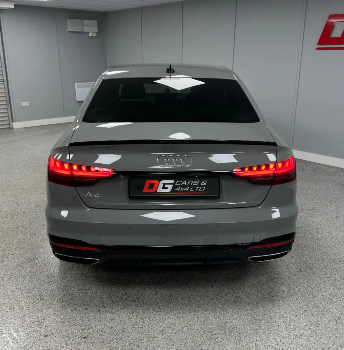 2021 Audi A4 2.0 35 TDI Black Edition Automatic - Image 6