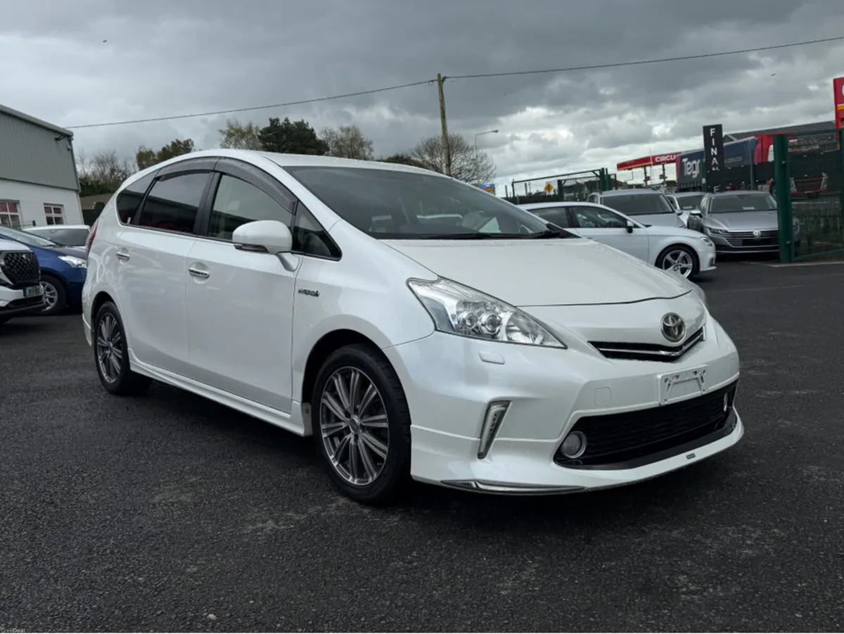 Toyota Prius 141 // 7 SEATER // HYBRID // KITED - Image 2