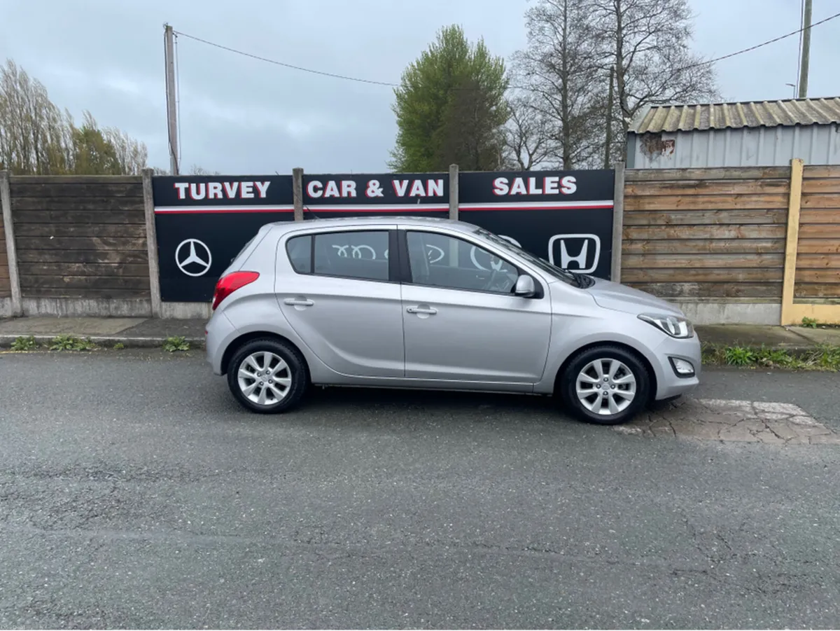 Hyundai i20 ACTIVE 84BHP 5DR 85PS - Image 3