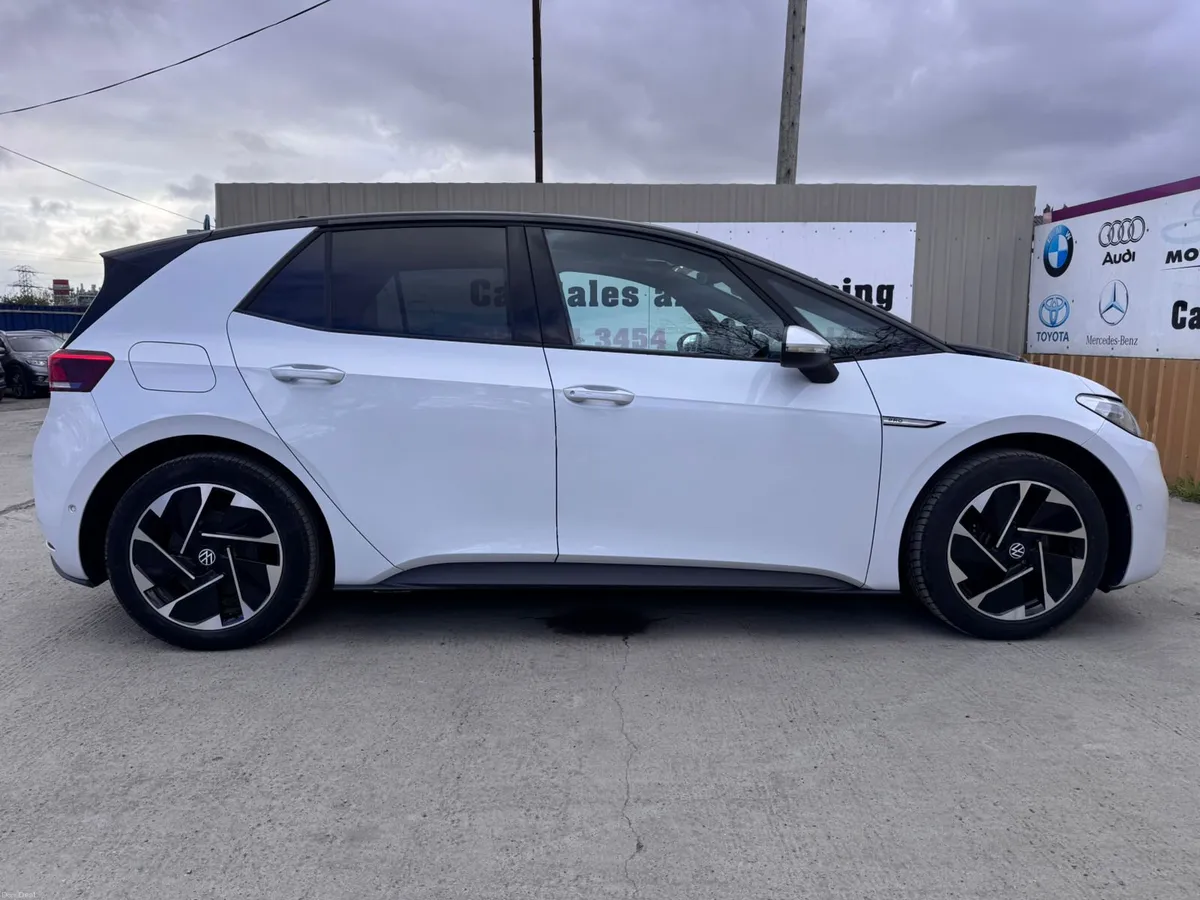 231 VW ID.3 Life 204HP 62.00 kWh Warranty - Image 2