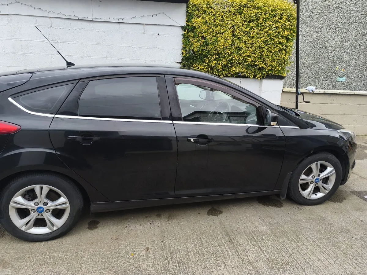 Ford Focus 2013 - Image 2