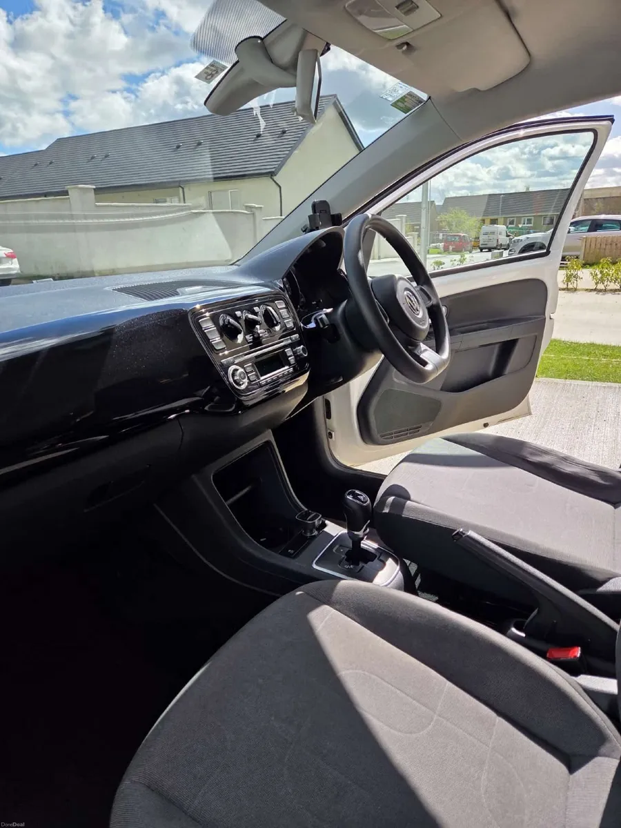 Volkswagen up! 2013 - Image 1