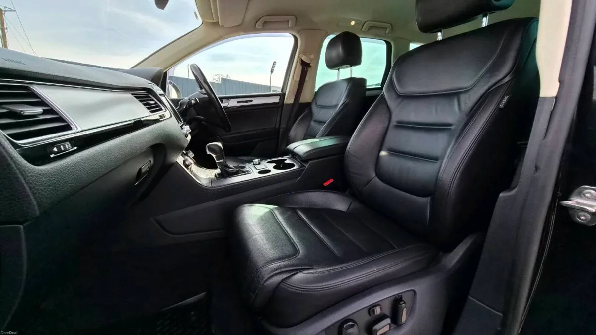 171 vw touareg Crewcab tax 12/26 - Image 4