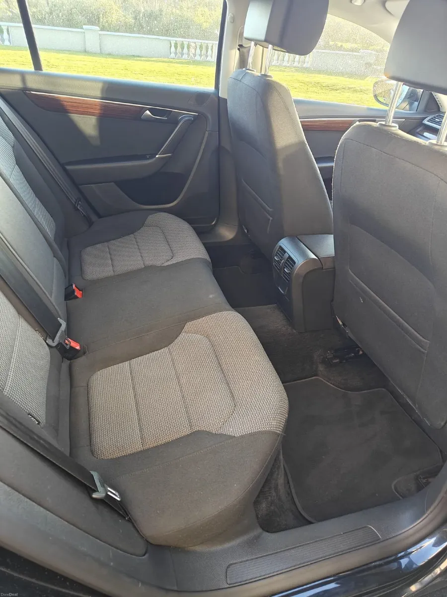 Volkswagen Passat 2013 1.6L Diesel - Image 3