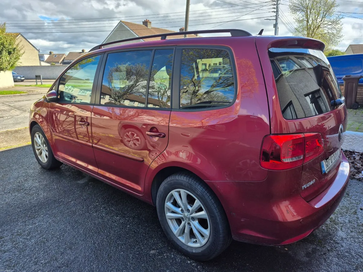 Volkswagen Touran 2015 - Image 1