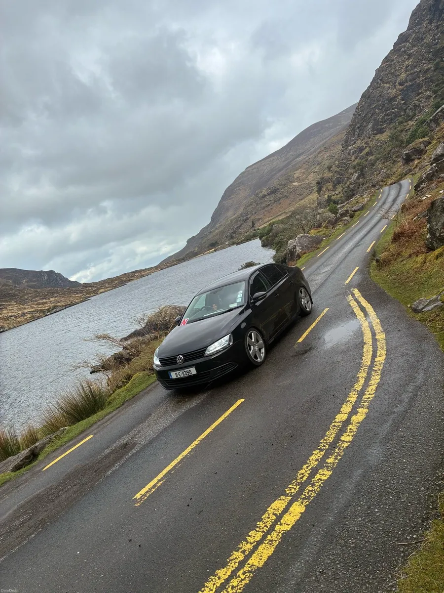2011 Volkswagen Jetta - Image 1