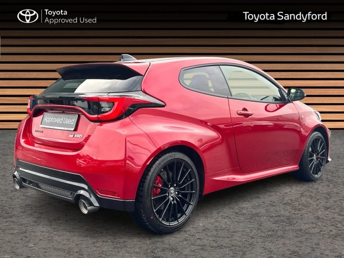 Toyota GR Yaris GR YARIS RARE CAR MANUAL - ZERO MI - Image 2